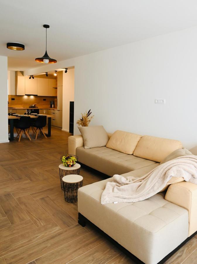 Adorable Holiday Apartment Malinska Exterior photo